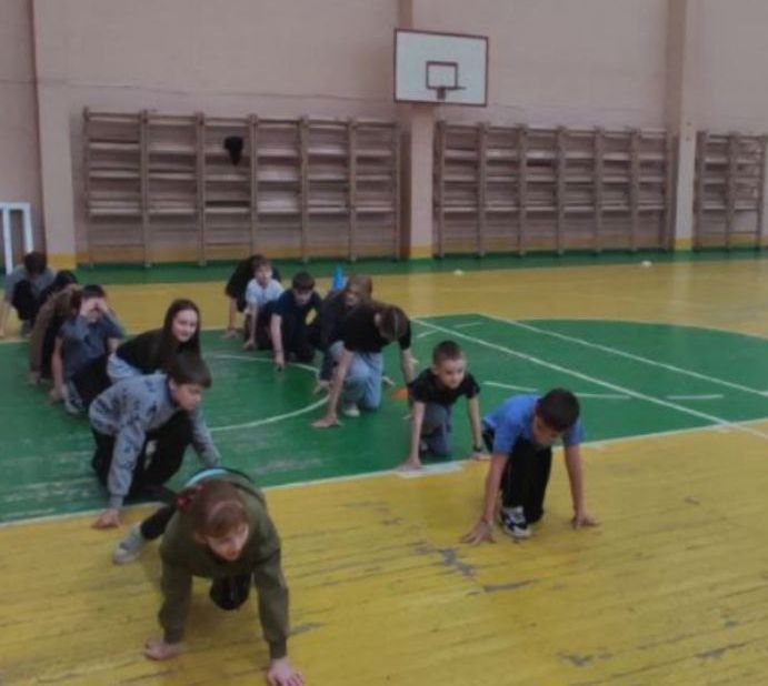 24 января в Алчевской спортивной школе №2 имени Александра Морозова прошла открытая тренировка: "Легкая атлетика 24 января в Алчевской спортивной школе №2 имени Александра Морозова прошла открытая тренировка: "Легкая атлетика
