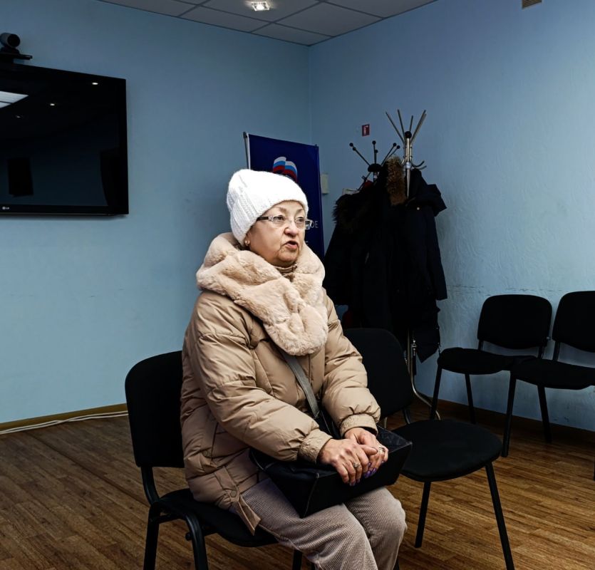 Глава Антрацитовского муниципального округа, Секретарь местного отделения партии «Единая Россия» Сергей Саенко провел еженедельный прием граждан Глава Антрацитовского муниципального округа, Секретарь местного отделения партии «Единая Россия» Сергей Саенко провел еженедельный прием граждан