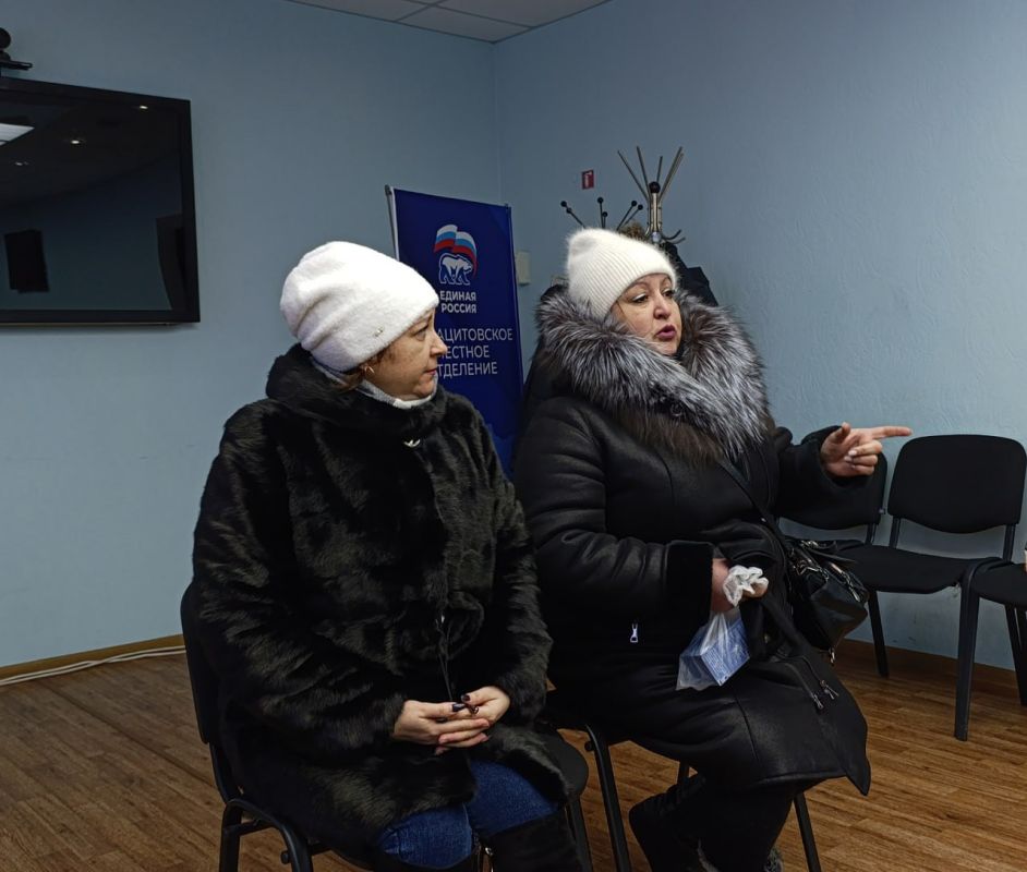 Глава Антрацитовского муниципального округа, Секретарь местного отделения партии «Единая Россия» Сергей Саенко провел еженедельный прием граждан Глава Антрацитовского муниципального округа, Секретарь местного отделения партии «Единая Россия» Сергей Саенко провел еженедельный прием граждан
