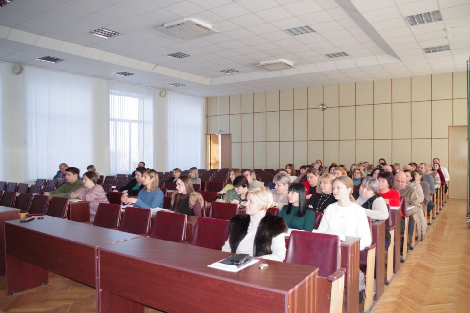 В администрации Славяносербского округа состоялся семинаручёба для муниципальных служащих Администрации В администрации Славяносербского округа состоялся семинаручёба для муниципальных служащих Администрации