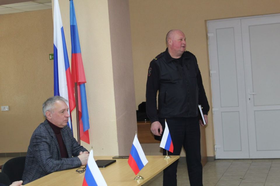 Виталий Коваленко: Сегодня первый заместитель Главы администрации Николай Вербицкий провел аппаратное совещание с начальниками структурных подразделений администрации, руководителями предприятий, учреждений и организаций... Виталий Коваленко: Сегодня первый заместитель Главы администрации Николай Вербицкий провел аппаратное совещание с начальниками структурных подразделений администрации, руководителями предприятий, учреждений и организаций...