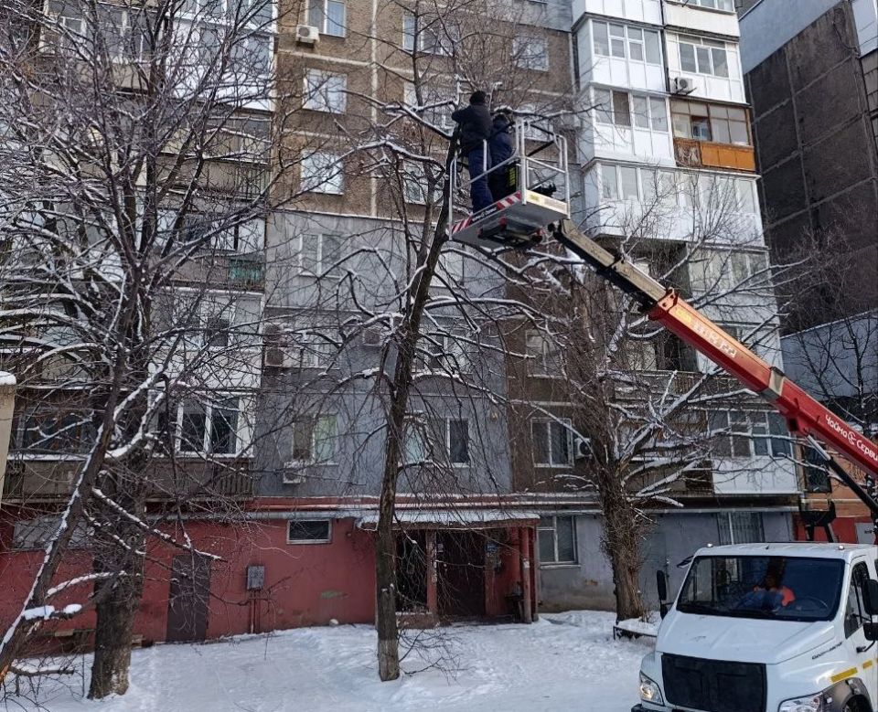 Коммунальными службами проведены работы на территории города Коммунальными службами проведены работы на территории города