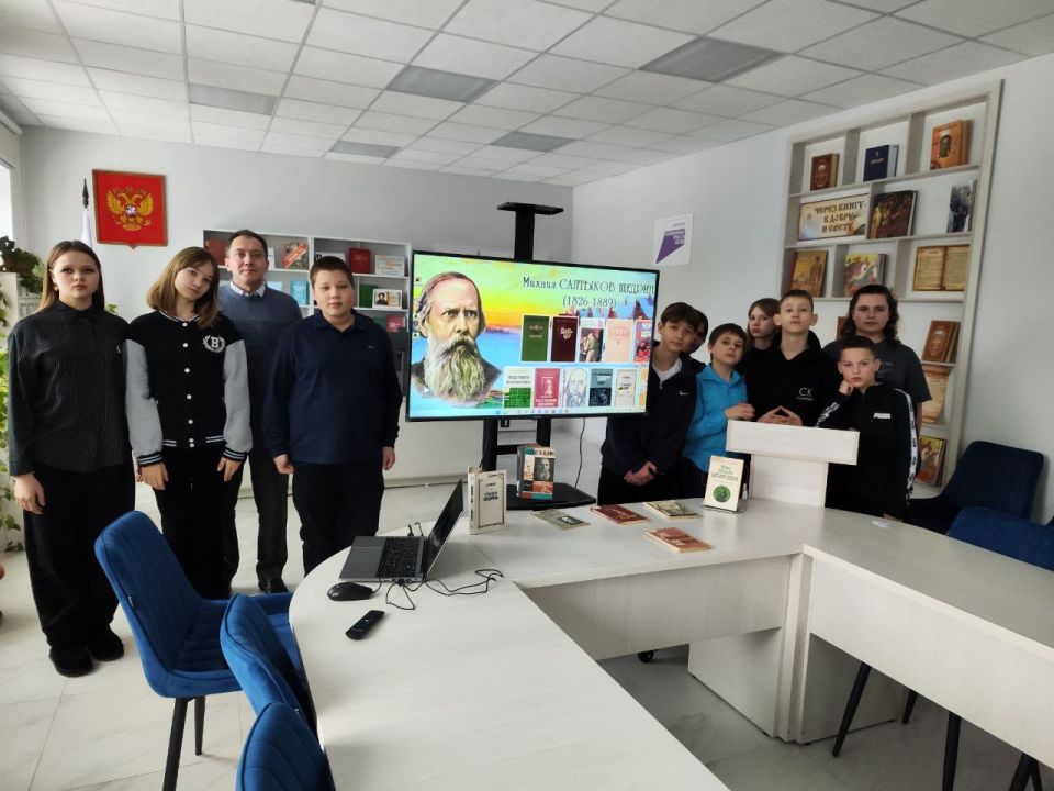 27 января отмечается 200-летие со дня рождения Михаила Салтыкова-Щедрина — выдающегося русского писателя и сатирика 27 января отмечается 200-летие со дня рождения Михаила Салтыкова-Щедрина — выдающегося русского писателя и сатирика