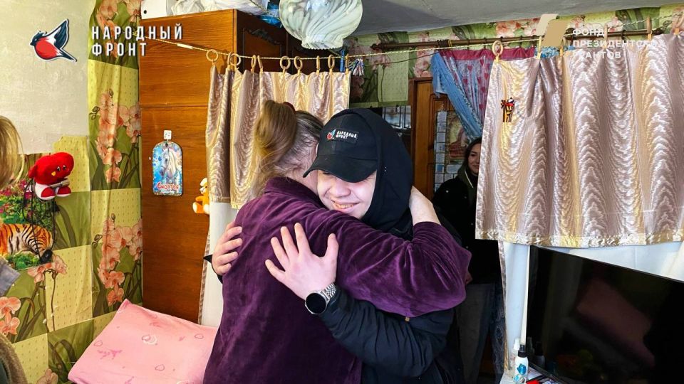 Молодёжка НФ навестила людей с ограниченными возможностями Молодёжка НФ навестила людей с ограниченными возможностями