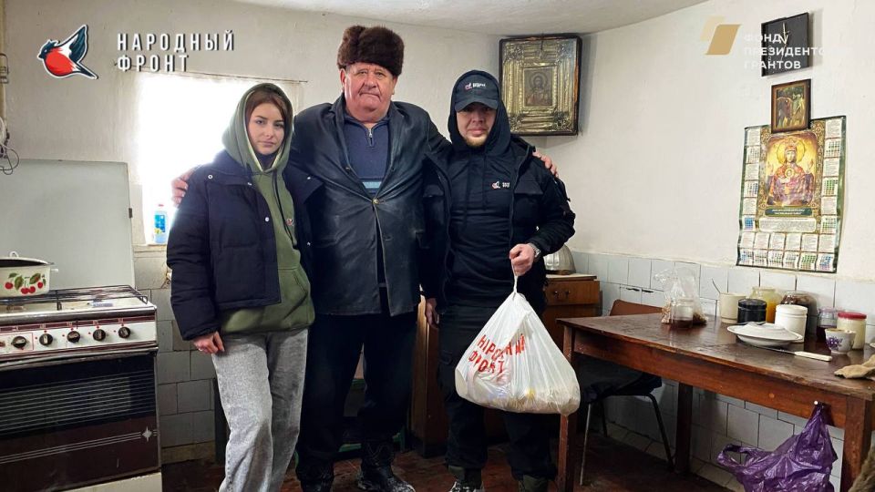 Молодёжка НФ навестила людей с ограниченными возможностями Молодёжка НФ навестила людей с ограниченными возможностями
