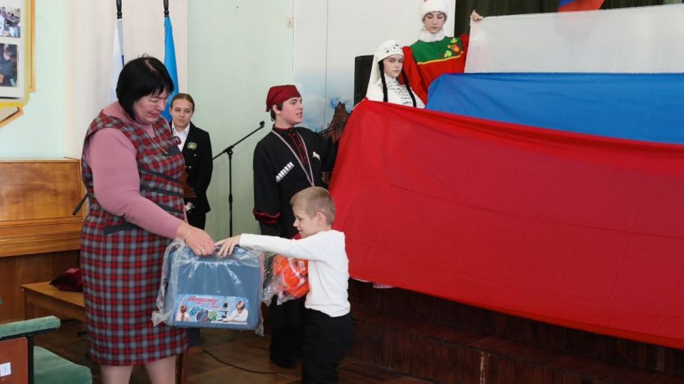 Детские мечты продолжают исполняться с «Ёлкой желаний» Детские мечты продолжают исполняться с «Ёлкой желаний»