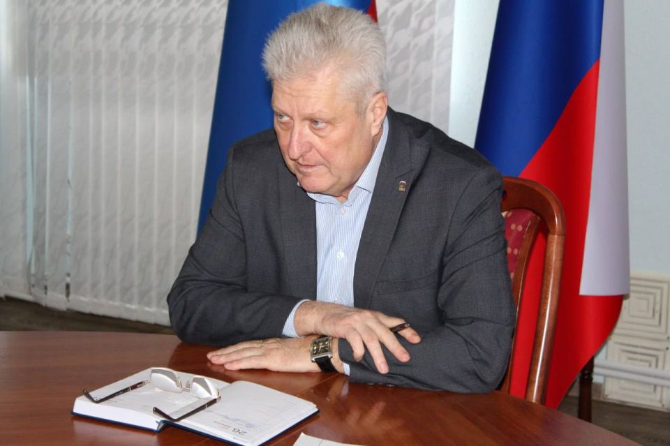Сергей Козенко: Провел расширенное аппаратное совещание с участием начальников отделов и управления по жизнеобеспечению, а также руководителей структурных подразделений Администрации Сергей Козенко: Провел расширенное аппаратное совещание с участием начальников отделов и управления по жизнеобеспечению, а также руководителей структурных подразделений Администрации