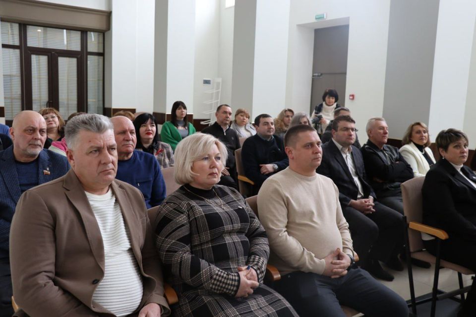 В Северодонецке состоялось расширенное заседание Местного политического совета партии «ЕДИНАЯ РОССИЯ» В Северодонецке состоялось расширенное заседание Местного политического совета партии «ЕДИНАЯ РОССИЯ»