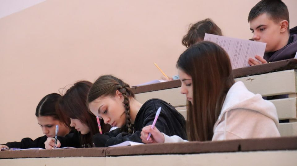 25 января в Донбасском государственном техническом университете состоялся заключительный этап Многопрофильной инженерной олимпиады «Звезда» по профилю «Русский язык» 25 января в Донбасском государственном техническом университете состоялся заключительный этап Многопрофильной инженерной олимпиады «Звезда» по профилю «Русский язык»