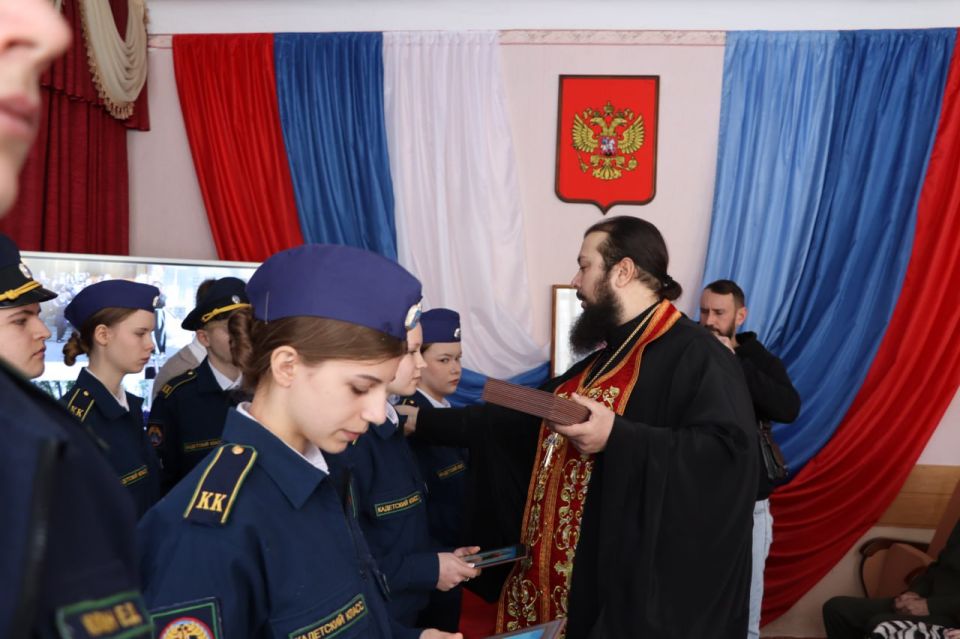 Наталия Жулинская: Кадеты — будущее Республики Наталия Жулинская: Кадеты — будущее Республики
