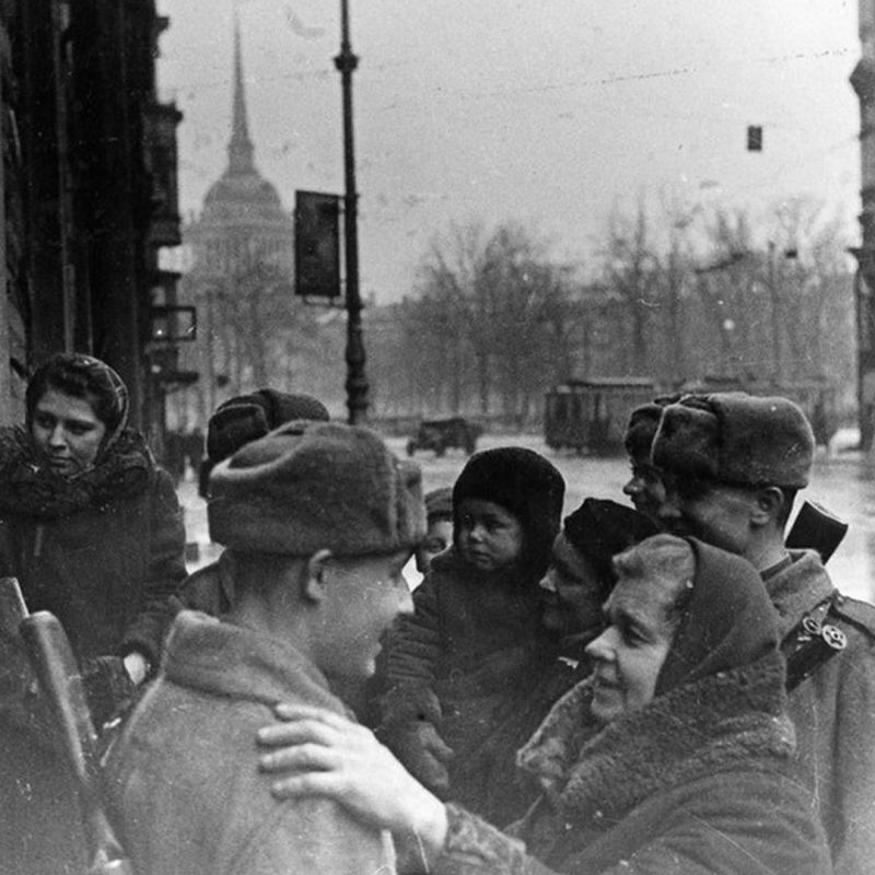 Сегодня годовщина со Дня полного освобождения Ленинграда от фашистской блокады Сегодня годовщина со Дня полного освобождения Ленинграда от фашистской блокады