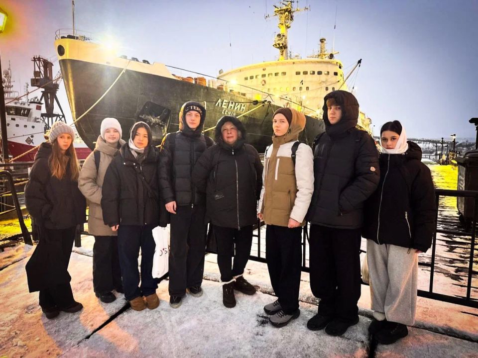 Молодежь ЛНР побывала в Заполярье Молодежь ЛНР побывала в Заполярье