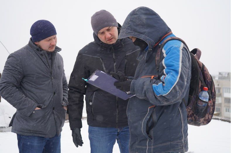 Красноярские специалисты продолжают восстановление жилого фонда в Свердловском муниципальном округе Красноярские специалисты продолжают восстановление жилого фонда в Свердловском муниципальном округе