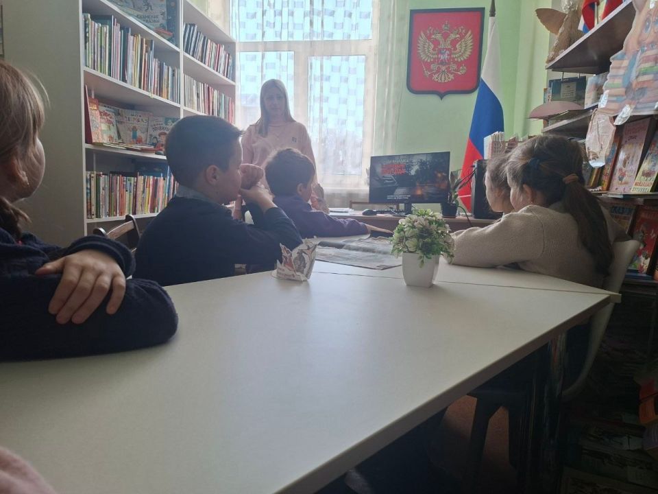 Урок мужества провели в Белореченской библиотеке Урок мужества провели в Белореченской библиотеке