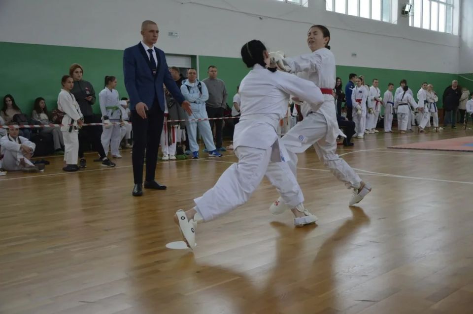 Чемпионат и Первенство по всестилевому каратэ в Лутугино: успехи спортсменов из Рубежного Чемпионат и Первенство по всестилевому каратэ в Лутугино: успехи спортсменов из Рубежного