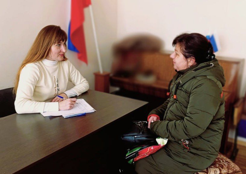 Специалисты центра занятости провели выездную встречу с жителями Специалисты центра занятости провели выездную встречу с жителями
