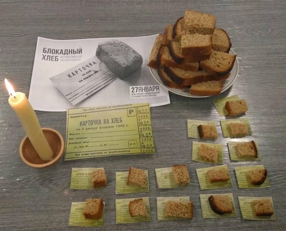 Вячеслав Третьяков: В Епифановском сельском клубе Кременского МО прошла выставка «Блокадный Ленинград» она была посвящена одной из самых трагических страниц Великой Отечественной войны Вячеслав Третьяков: В Епифановском сельском клубе Кременского МО прошла выставка «Блокадный Ленинград» она была посвящена одной из самых трагических страниц Великой Отечественной войны