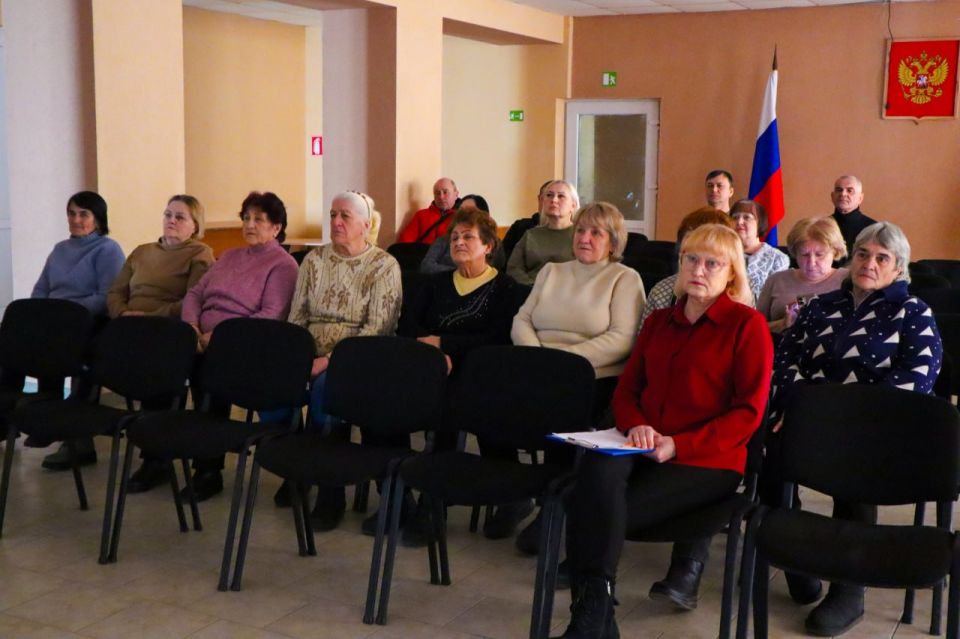 Сегодня в доме культуры Беловодского муниципального округа состоялся информационный час с просмотром документального фильма, посвященный международному дню памяти жертв Холокоста "Холокост-память поколений" Сегодня в доме культуры Беловодского муниципального округа состоялся информационный час с просмотром документального фильма, посвященный международному дню памяти жертв Холокоста "Холокост-память поколений"