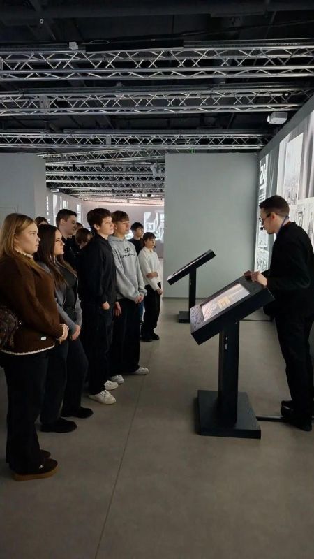 Андрей Рубанцов: Ровеньковские школьники посетили мультимедийный парк "Россия - моя история" в Луганске! Андрей Рубанцов: Ровеньковские школьники посетили мультимедийный парк "Россия - моя история" в Луганске!