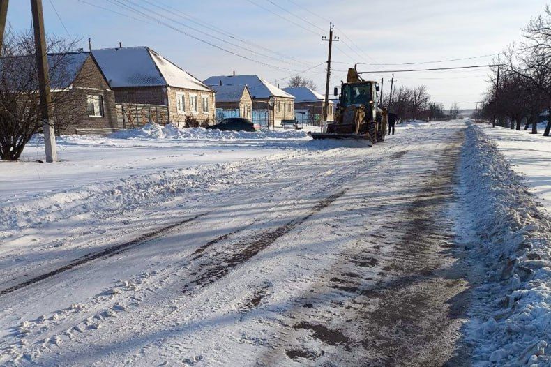 В пгт Бирюково была прочищена улица Ленина от снега В пгт Бирюково была прочищена улица Ленина от снега