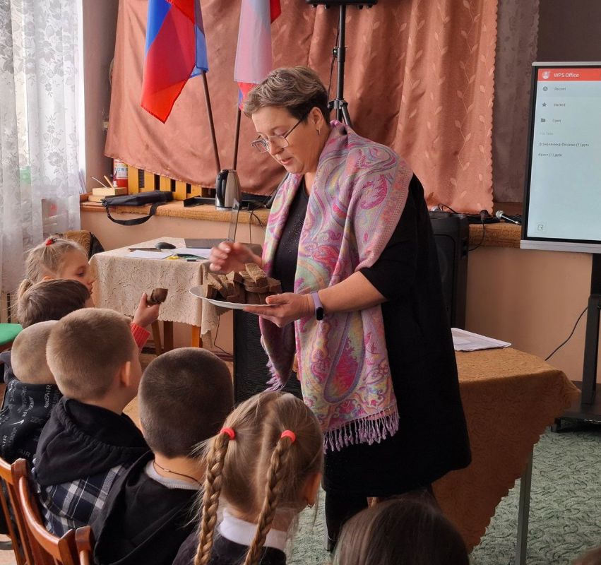 Нам надо помнить, какою ценой Нам надо помнить, какою ценой