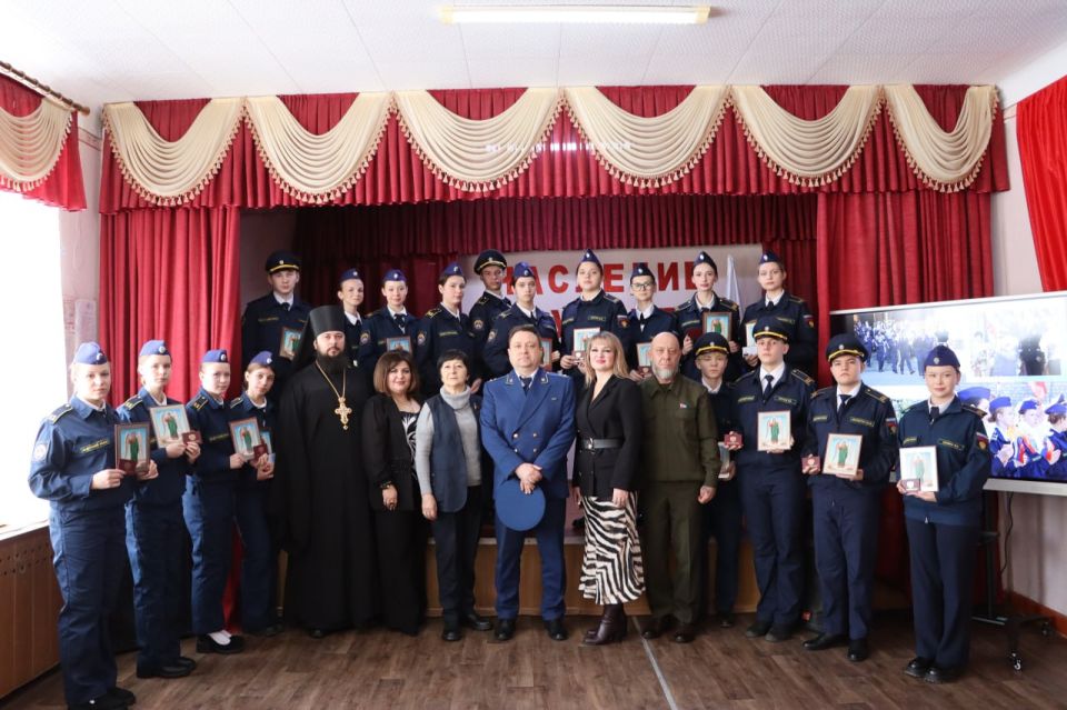 Наталия Жулинская: Кадеты — будущее Республики Наталия Жулинская: Кадеты — будущее Республики
