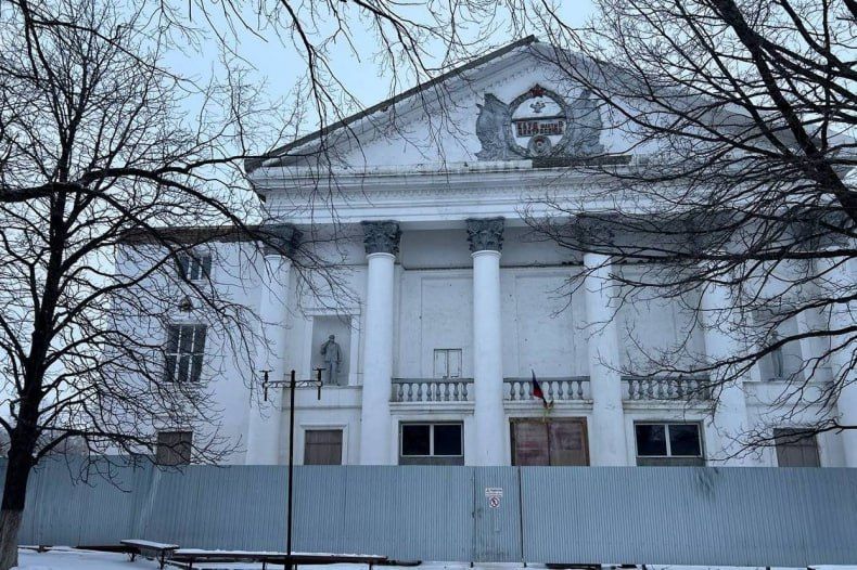 Представители Красноярского края проинспектировали ход восстановления социальных объектов Представители Красноярского края проинспектировали ход восстановления социальных объектов