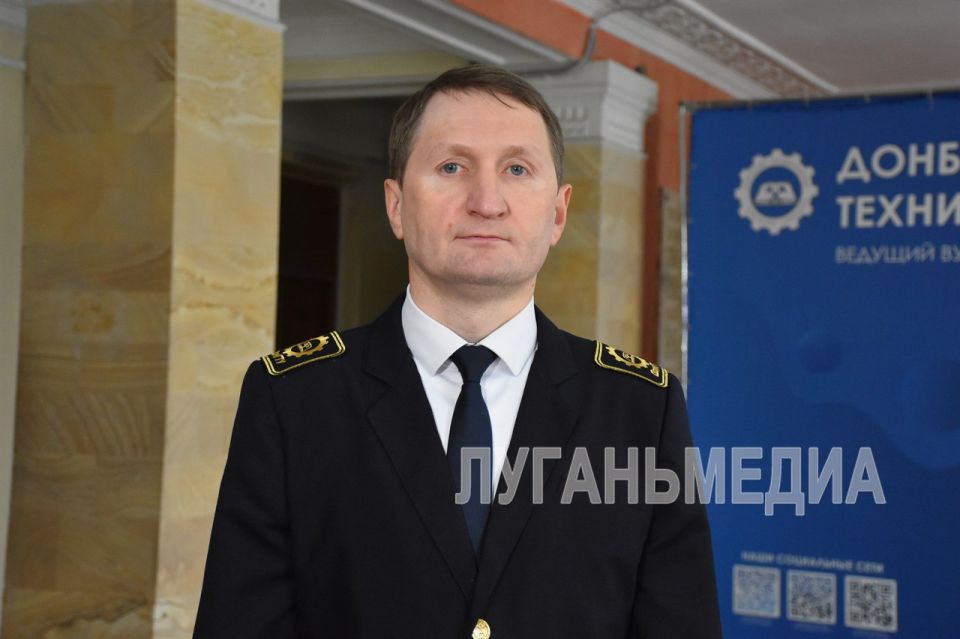 В Алчевске проходит заключительный этап Всероссийской инженерной олимпиады «Звезда» В Алчевске проходит заключительный этап Всероссийской инженерной олимпиады «Звезда»
