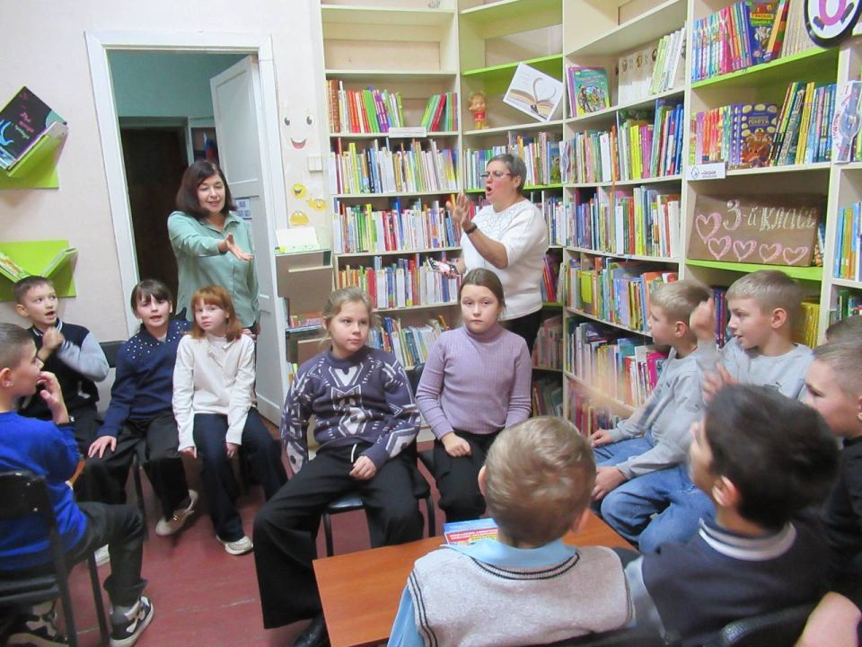 К Международному дню без интернета библиотекари провели мероприятие для школьников К Международному дню без интернета библиотекари провели мероприятие для школьников