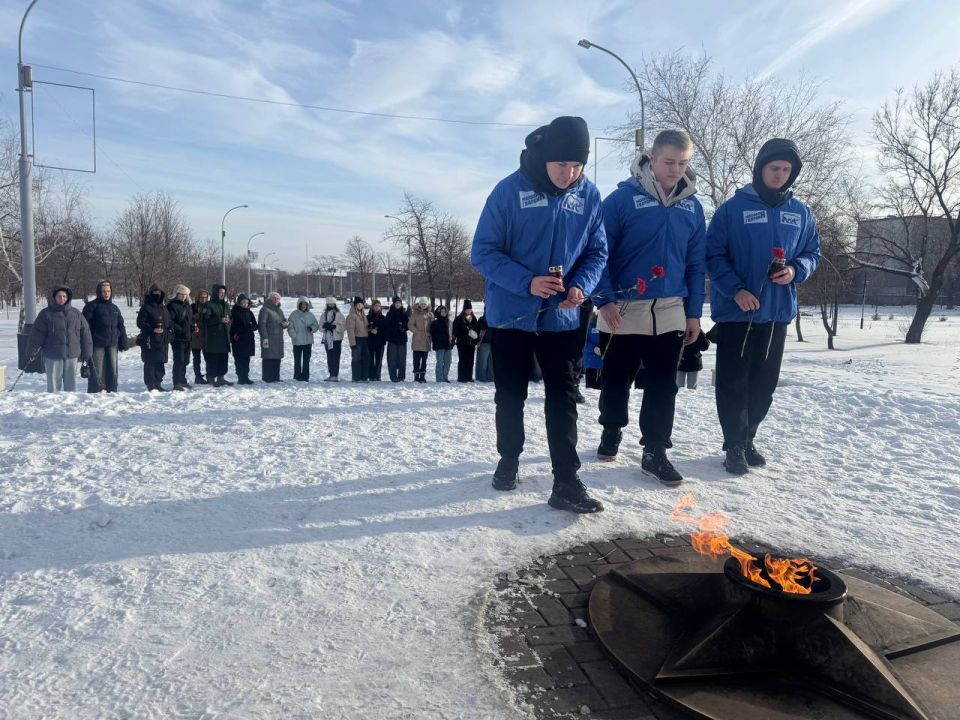 Чтим память героев Ленинграда! Чтим память героев Ленинграда!