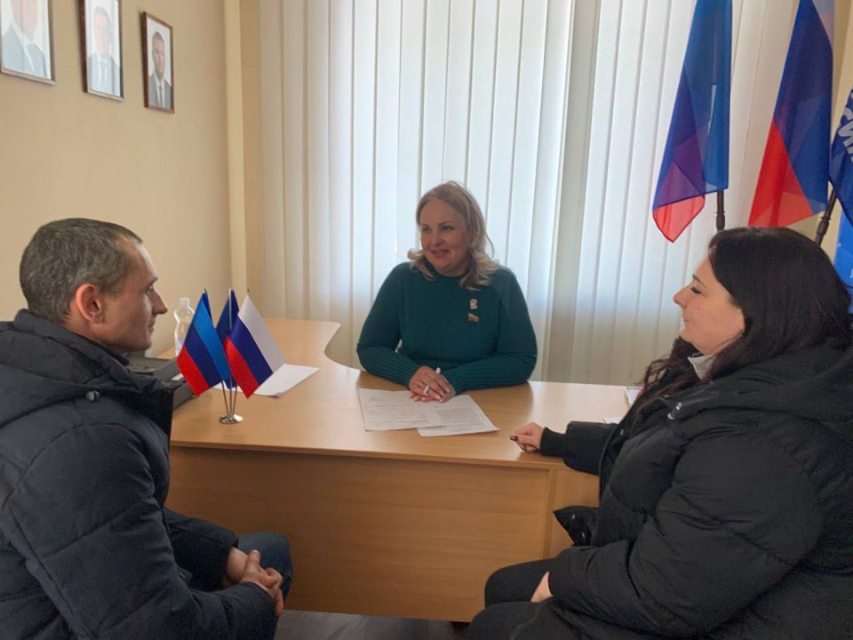 Продолжаются приемы граждан Депутатами Совета городского округа Продолжаются приемы граждан Депутатами Совета городского округа