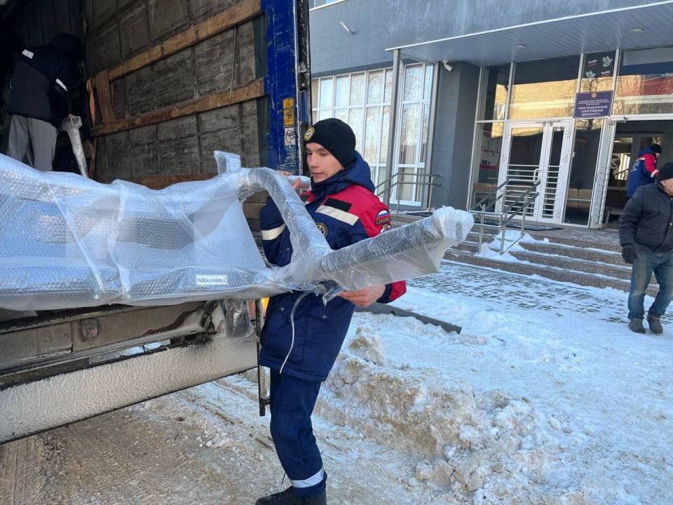 Вчера добровольцы ССО «Молодогвардеец» ЛугРО ВСКС, студенты Краснодонского факультета инженерии и менеджмента (филиал) ЛГУ им. В. Даля, оказали помощь Муниципальному бюджетному учреждению дополнительного образования... Вчера добровольцы ССО «Молодогвардеец» ЛугРО ВСКС, студенты Краснодонского факультета инженерии и менеджмента (филиал) ЛГУ им. В. Даля, оказали помощь Муниципальному бюджетному учреждению дополнительного образования...