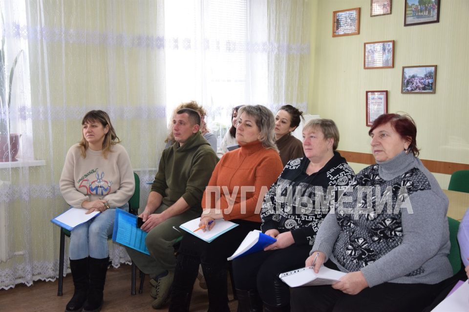 В Славяносербске реализуется проект «Система долговременного ухода» в рамках нацпроекта «Семья» В Славяносербске реализуется проект «Система долговременного ухода» в рамках нацпроекта «Семья»