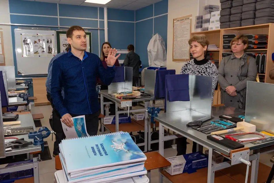 В Луганске открылся новый Ресурсный центр В Луганске открылся новый Ресурсный центр