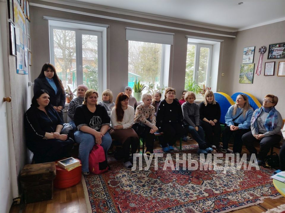 В Стаханове подвели итоги проекта «Дети – няне, время – маме» В Стаханове подвели итоги проекта «Дети – няне, время – маме»