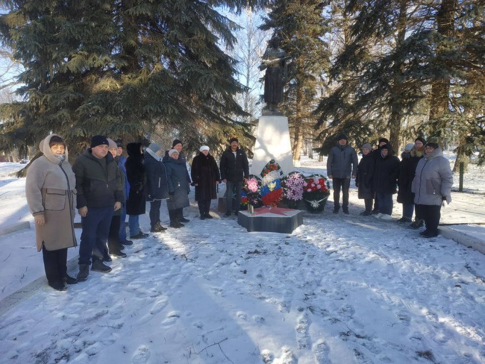 26 января 2026 года в селе Покровское Троицкого муниципального округа состоялся митинг, посвященный годовщине освобождения села от немецко-фашистских захватчиков в годы Великой Отечественной войны 26 января 2026 года в селе Покровское Троицкого муниципального округа состоялся митинг, посвященный годовщине освобождения села от немецко-фашистских захватчиков в годы Великой Отечественной войны