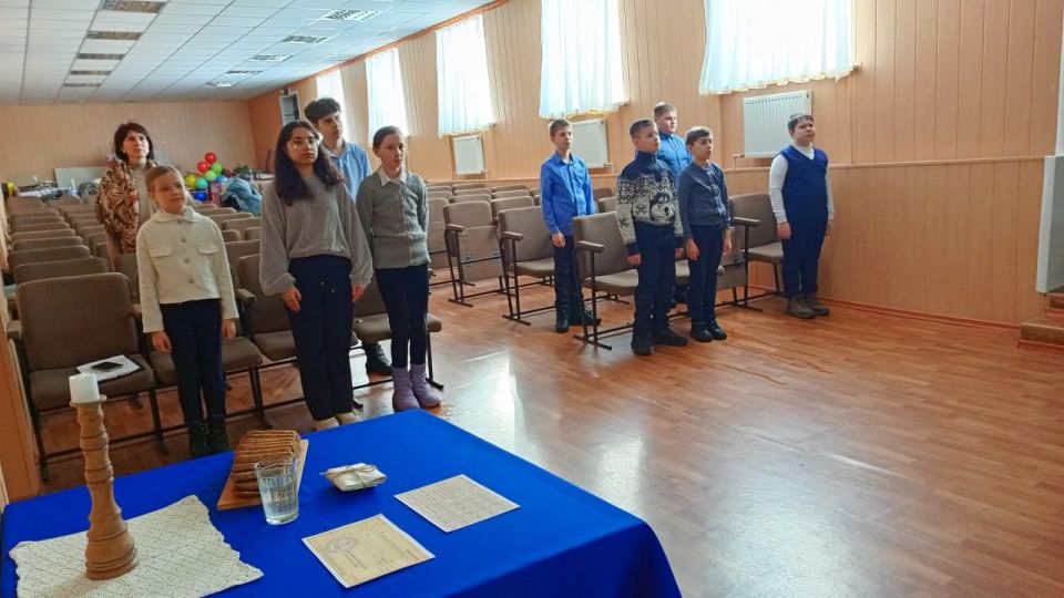 В рамках проекта «Историческая память» партии «Единая Россия» активисты первичного отделения №8 совместно с творческими работниками Желтенского сельского клуба и библиотеки филиала №12 провели для школьников урок памяти «Был... В рамках проекта «Историческая память» партии «Единая Россия» активисты первичного отделения №8 совместно с творческими работниками Желтенского сельского клуба и библиотеки филиала №12 провели для школьников урок памяти «Был...