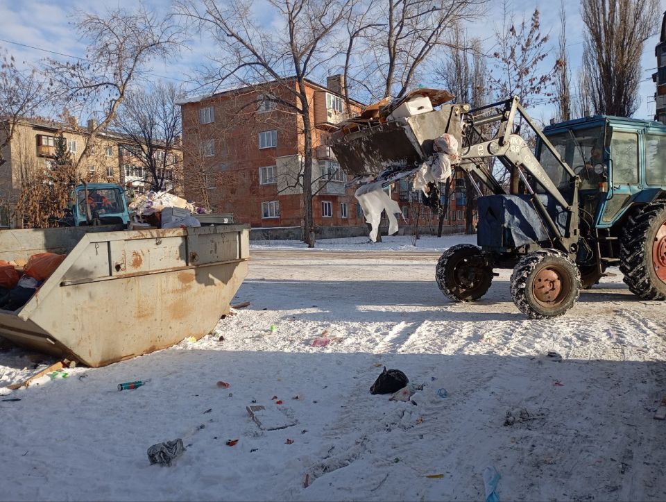 Ежедневная работа коммунальных служб города Ежедневная работа коммунальных служб города