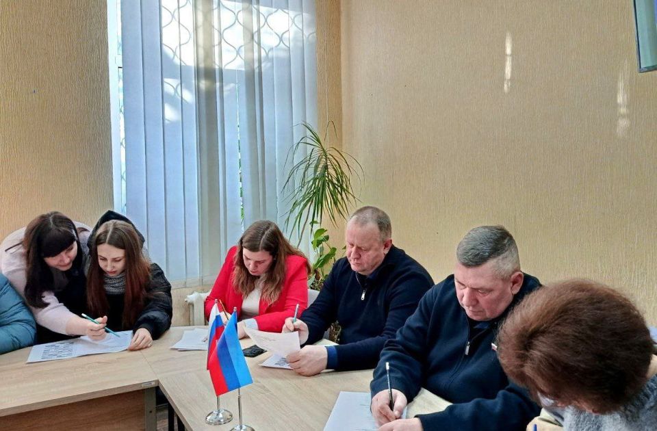 «Траектория роста: от студента к специалисту» — профориентационное мероприятие в Новоайдарском округе в рамках проекта «Выбирай своё» «Траектория роста: от студента к специалисту» — профориентационное мероприятие в Новоайдарском округе в рамках проекта «Выбирай своё»