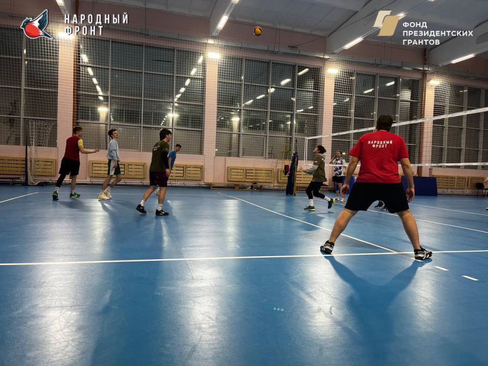Сплочение через спорт!. Сегодня команда Молодёжки НФ провела замечательную тренировку по волейболу в компании девочек из ДЮСШ №1 города Алчевска Сплочение через спорт!. Сегодня команда Молодёжки НФ провела замечательную тренировку по волейболу в компании девочек из ДЮСШ №1 города Алчевска