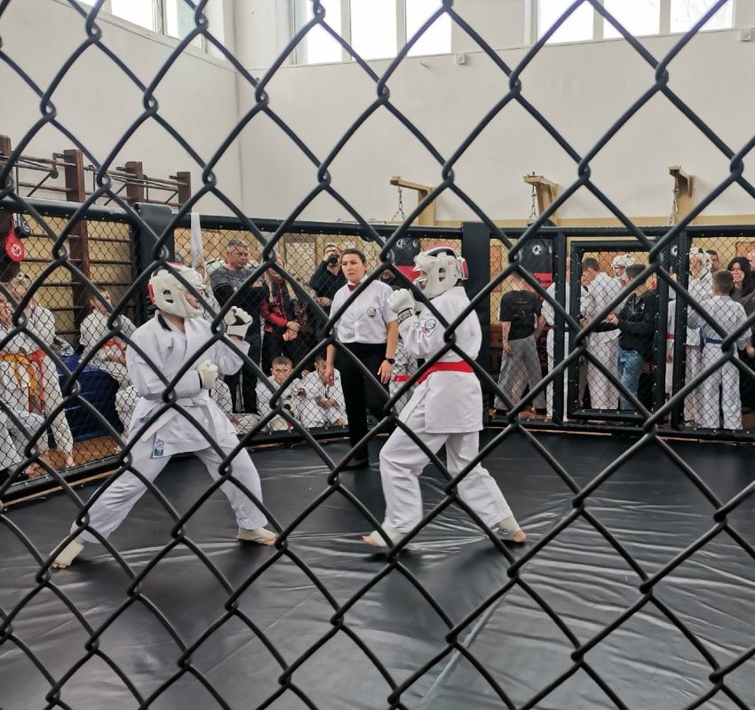 Чемпионат, Первенство и Фестиваль ЛНР по всестилевому каратэ состоялся на базе Лутугинской спортивной школы Чемпионат, Первенство и Фестиваль ЛНР по всестилевому каратэ состоялся на базе Лутугинской спортивной школы