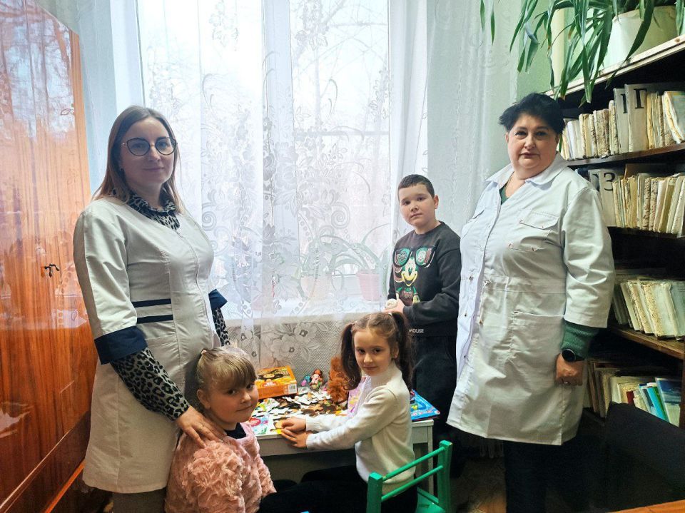 В амбулатории поселка Нижний Нагольчик появился яркий детский уголок В амбулатории поселка Нижний Нагольчик появился яркий детский уголок