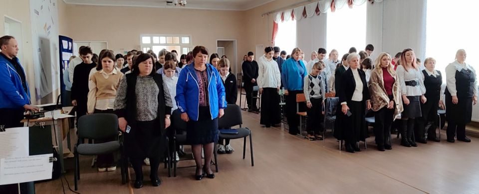 В Лозовской библиотеке провели презентацию выставки «Без срока давности» В Лозовской библиотеке провели презентацию выставки «Без срока давности»