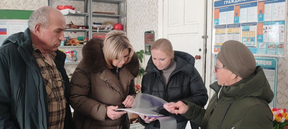 В Антрацитовском округе прошла встреча с инициативной молодежью и первым в муниципалитете ТОС В Антрацитовском округе прошла встреча с инициативной молодежью и первым в муниципалитете ТОС