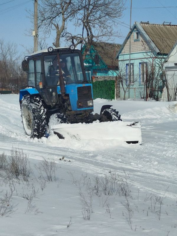 «Снежная битва»: как МУП ЖЭК расчищает дороги в поселках городского округа город Ровеньки «Снежная битва»: как МУП ЖЭК расчищает дороги в поселках городского округа город Ровеньки