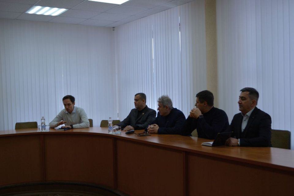 Очередное заседание комиссии по социально-экономическому развитию и ЖКХ рассмотрело итоги работы за 2025 год Очередное заседание комиссии по социально-экономическому развитию и ЖКХ рассмотрело итоги работы за 2025 год
