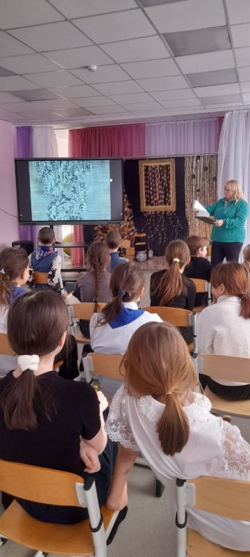В ГБУ ДО ЛНР "Беловодский районный центр детского и юношеского творчества" с детьми провели информационный час В ГБУ ДО ЛНР "Беловодский районный центр детского и юношеского творчества" с детьми провели информационный час