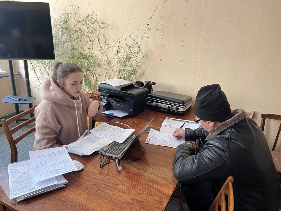 Сегодня 28.01.2026г. на территории Великочерниговского отдела жизнеобеспечения в с.Червоный Жовтень, был проведён выездной приём граждан специалистами МФЦ Сегодня 28.01.2026г. на территории Великочерниговского отдела жизнеобеспечения в с.Червоный Жовтень, был проведён выездной приём граждан специалистами МФЦ