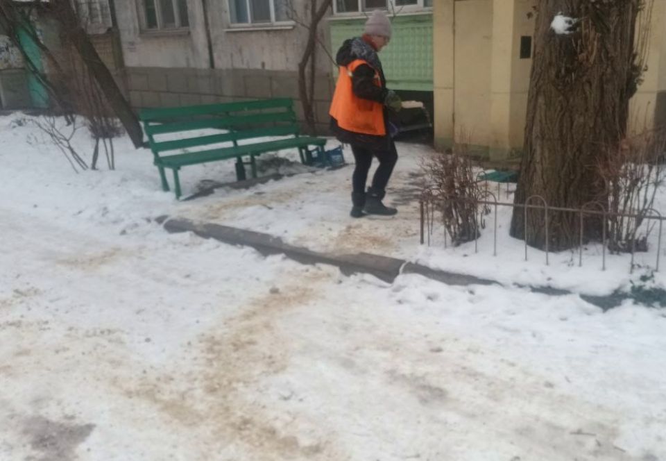 Коммунальными службами проведены работы на территории города Коммунальными службами проведены работы на территории города