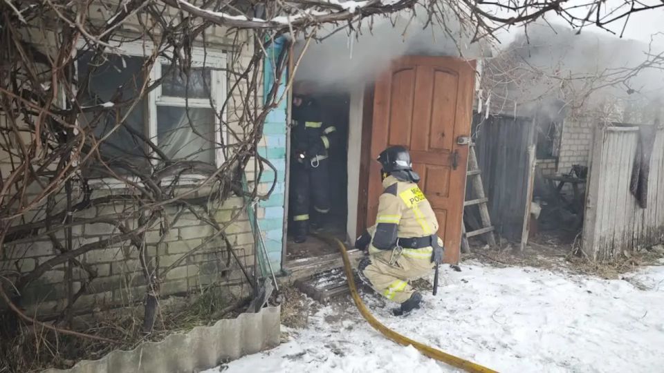 В селе Чмыровка произошёл пожар в частном жилом доме В селе Чмыровка произошёл пожар в частном жилом доме